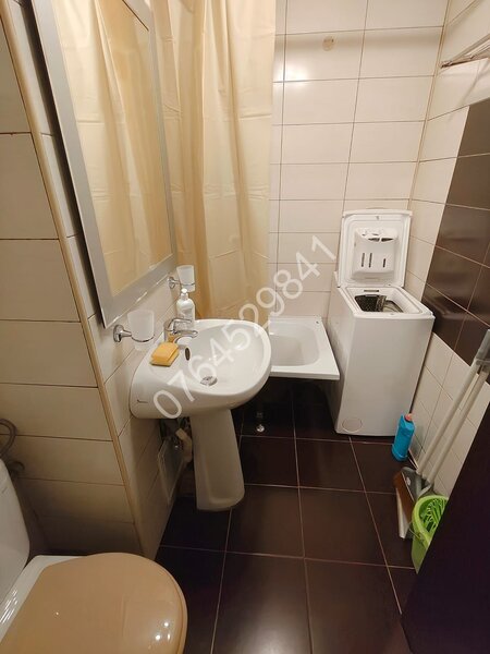 Basarabia, Muncii, Intr. Patinoarului, 7 min. metrou Piata Muncii, renovata